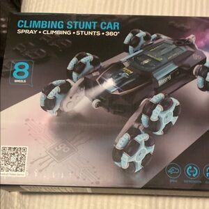 Climbing Stunt Car with Blue Accents